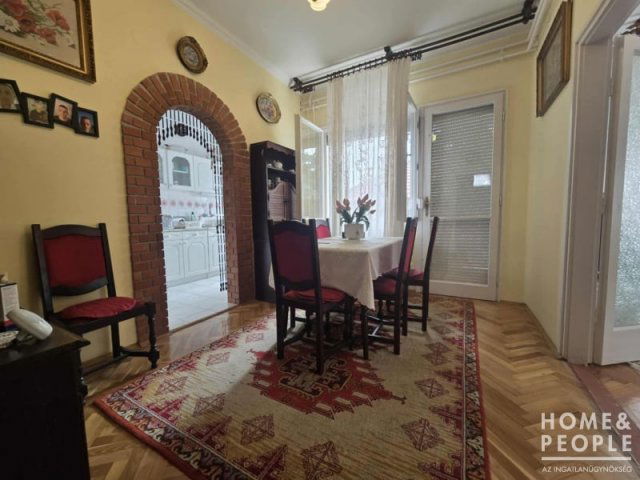 Eladó családi ház, Újszentivánon 75 M Ft, 4 szobás