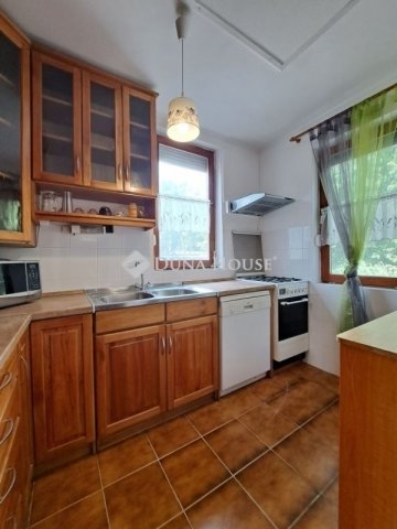 Eladó családi ház, Baján 69 M Ft, 5 szobás