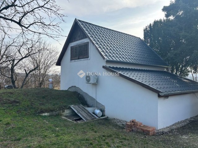 Eladó nyaraló, Vértesacsán 22 M Ft, 1 szobás