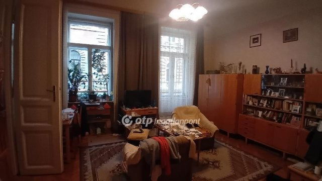 Eladó téglalakás, Budapesten, VI. kerületben 89.9 M Ft, 2 szobás