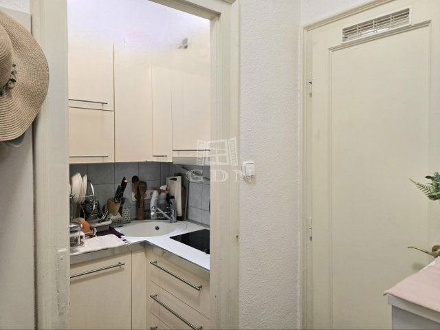 Eladó téglalakás, Budapesten, XII. kerületben 49 M Ft, 1 szobás