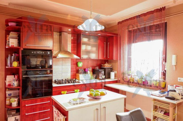 Eladó sorház, Szegeden 139.9 M Ft, 4 szobás