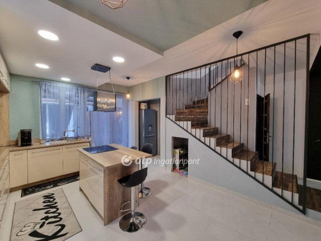 Eladó családi ház, Nyárádon 79.9 M Ft, 2+2 szobás