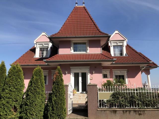Eladó hotel, Hévízen 220 M Ft, 11+1 szobás