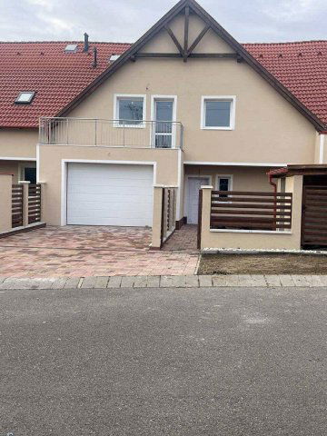 Eladó sorház, Veresegyházon 135 M Ft, 4+1 szobás