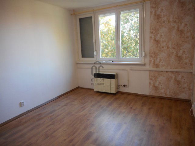 Kiadó téglalakás, albérlet, Kecskeméten 100 E Ft / hó