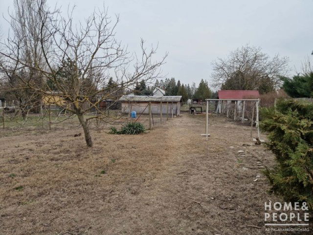 Eladó családi ház, Szegeden 38 M Ft, 2 szobás