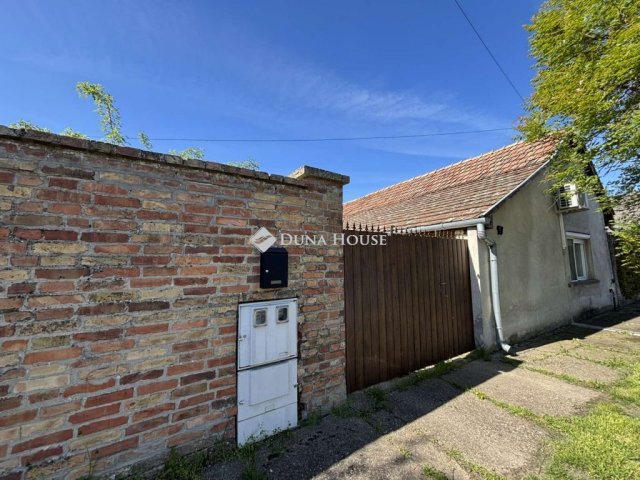 Eladó családi ház, Nagykőrösön, Árboz utcában 27.9 M Ft