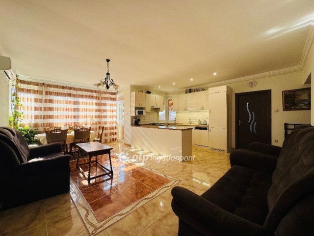 Eladó családi ház, Mikepércsen 90.9 M Ft, 3 szobás