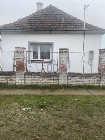 Eladó családi ház, Sárándon 35 M Ft, 3 szobás