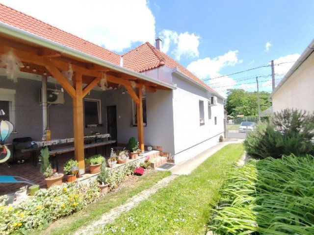 Eladó családi ház, Egerágon 60 M Ft, 4 szobás