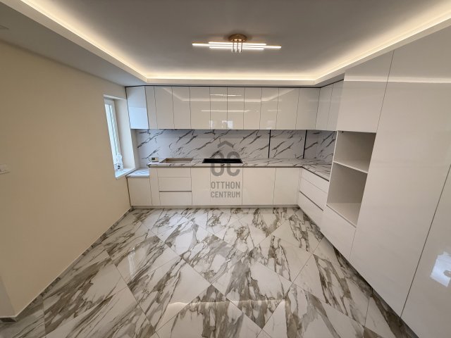 Eladó téglalakás, Debrecenben 104.9 M Ft, 5 szobás