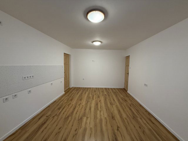 Eladó téglalakás, Sopronban 37.9 M Ft, 1 szobás