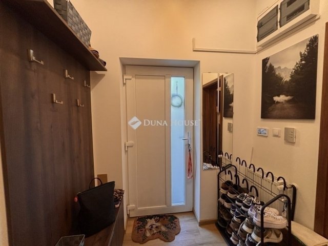 Eladó téglalakás, Budapesten, XIV. kerületben 65 M Ft, 1 szobás
