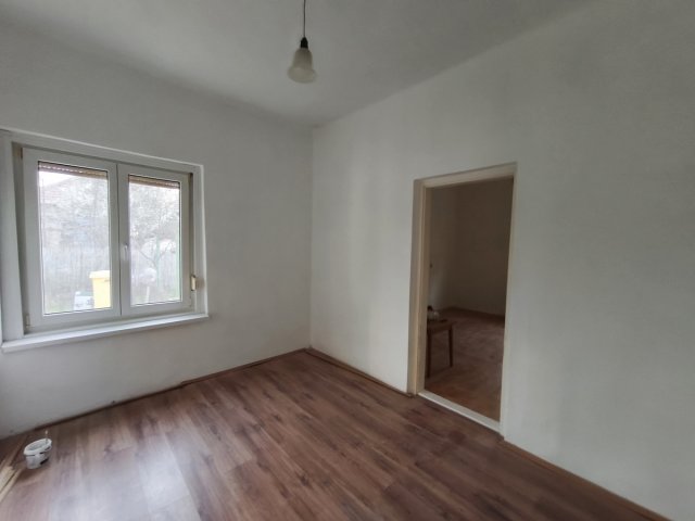 Eladó ikerház, Gyálon 44 M Ft, 2 szobás / költözzbe.hu