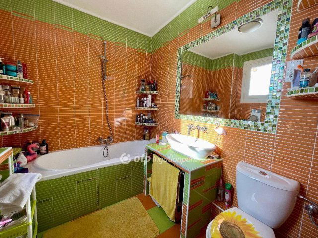 Eladó nyaraló, Balatonakarattyán 154 M Ft, 5+1 szobás