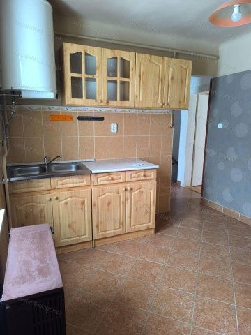 Kiadó téglalakás, albérlet, Martfűn 90 E Ft / hó, 1 szobás