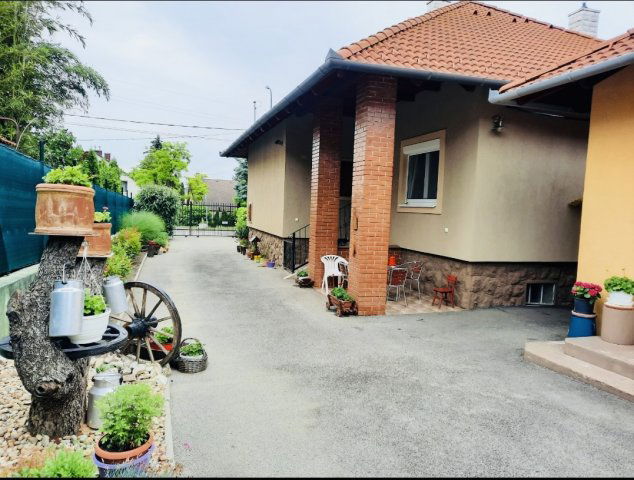 Eladó családi ház, Budaörsön, Farkasréti úton 199.9 M Ft