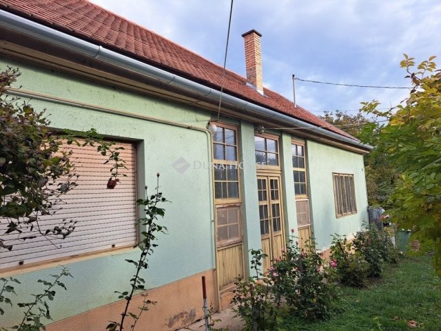 Eladó családi ház, Töttösön 18 M Ft, 4 szobás