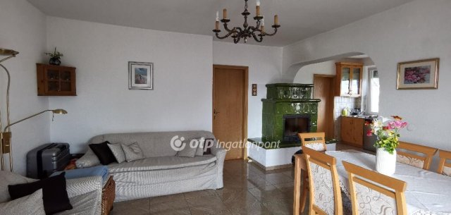 Kiadó családi ház, albérlet, Badacsonytördemicen 300 E Ft / hó