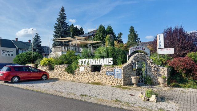 Eladó hotel, Keszthelyen 244.446 M Ft, 14 szobás