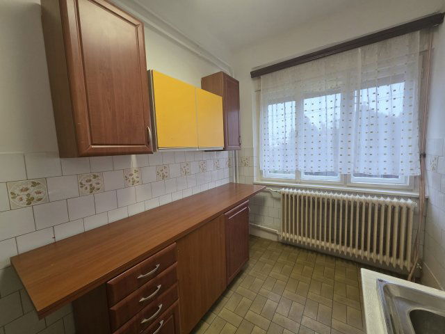 Kiadó téglalakás, albérlet, XVII. kerületben, Tálpatak utcában