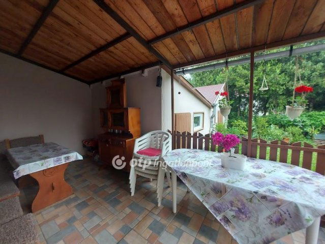 Eladó családi ház, Szigetváron 59.8 M Ft, 5 szobás