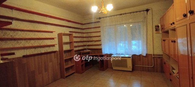 Eladó családi ház, Jászárokszálláson 12.5 M Ft, 2 szobás