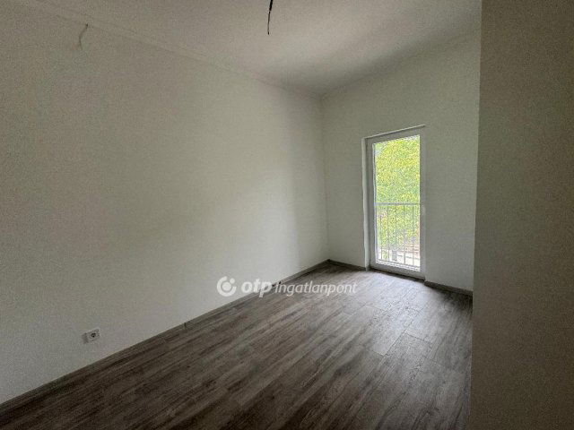 Eladó sorház, Szigetszentmiklóson 89.9 M Ft, 4 szobás