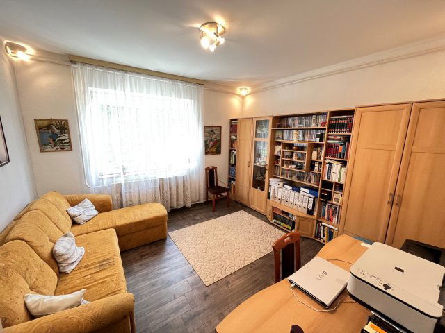 Eladó családi ház, Kaposváron 53.5 M Ft, 7 szobás