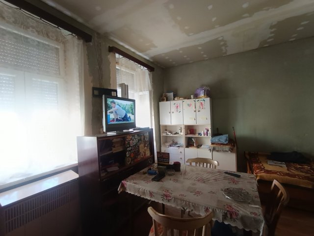 Eladó családi ház, Pécsett, Hargita utcában 19.9 M Ft, 2 szobás