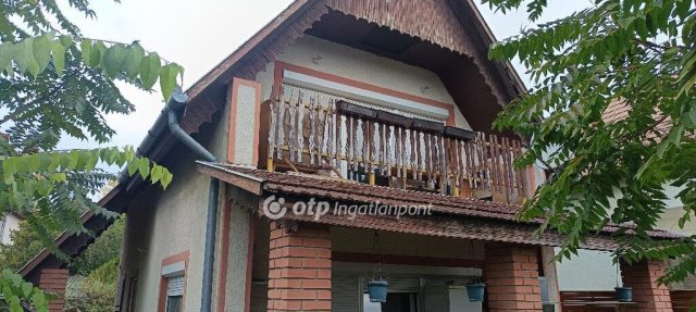 Eladó családi ház, Szigetszentmiklóson 117 M Ft, 3 szobás