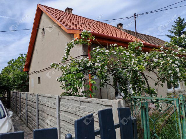 Eladó ikerház, Gyömrőn 33.5 M Ft, 1 szobás