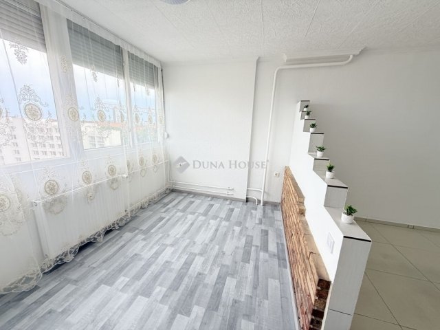 Eladó téglalakás, Budapesten, VIII. kerületben 45 M Ft, 1 szobás