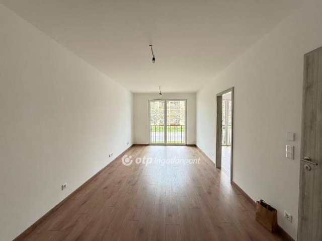 Eladó téglalakás, Budapesten, IX. kerületben 83.9 M Ft, 2 szobás