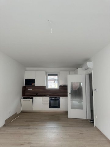 Kiadó téglalakás, albérlet, Debrecenben 380 E Ft / hó, 3 szobás