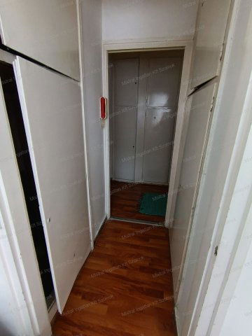 Eladó téglalakás, Szolnokon 34.5 M Ft, 2 szobás