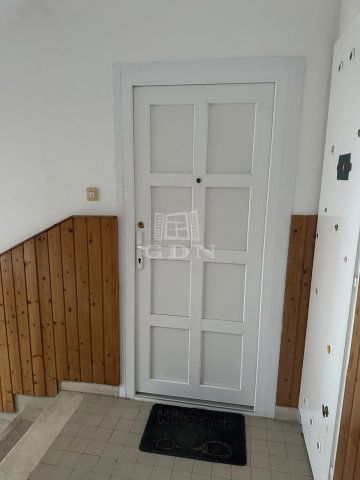 Eladó téglalakás, Szombathelyen 69.9 M Ft, 4 szobás