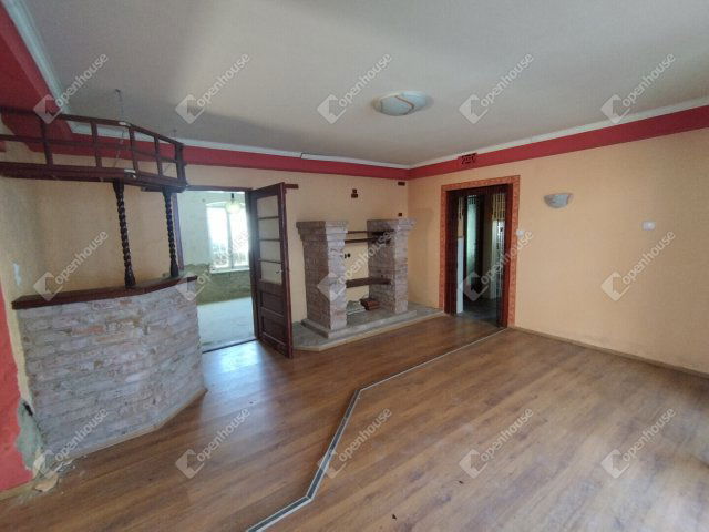Eladó családi ház, Kéthelyen 17.9 M Ft, 4 szobás