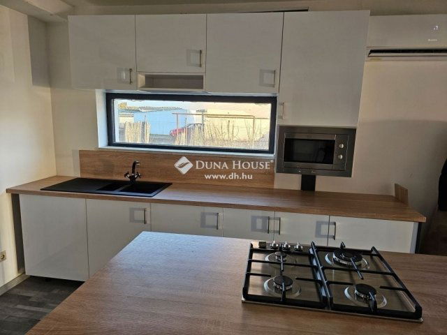 Eladó családi ház, Tápióságon 54.9 M Ft, 3 szobás