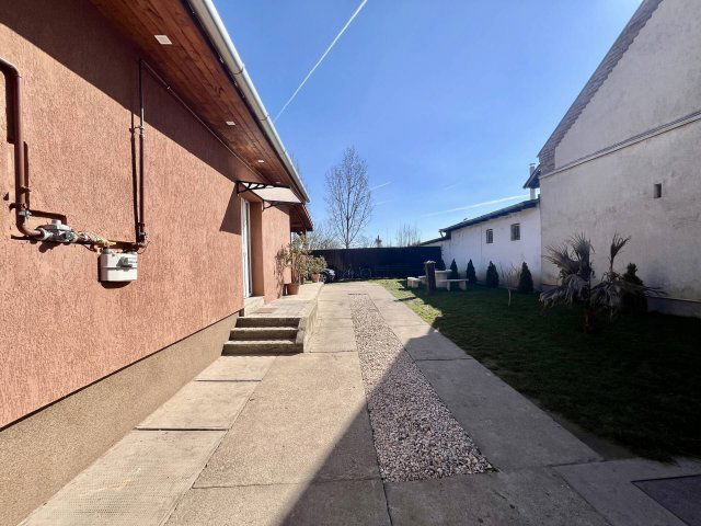 Eladó családi ház, Békéscsabán 42 M Ft, 2+1 szobás