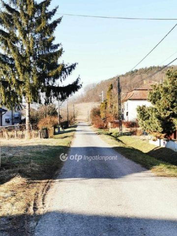 Eladó családi ház, Karancskeszin 13.5 M Ft, 4 szobás
