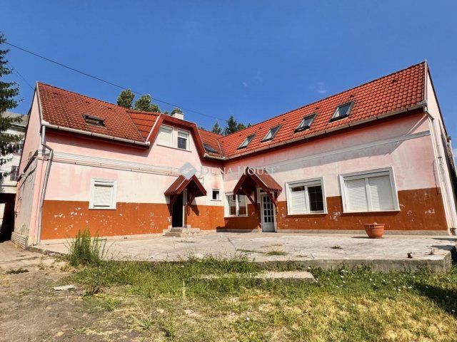 Eladó családi ház, Egerben, Hatvanasezred utcában 115 M Ft