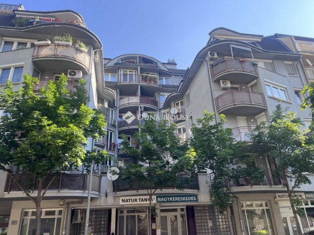 Eladó téglalakás, Budapesten, XIII. kerületben, Botond utcában