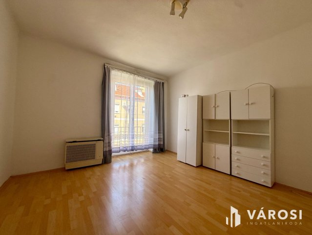 Kiadó téglalakás, albérlet, Salgótarjánban 100 E Ft / hó