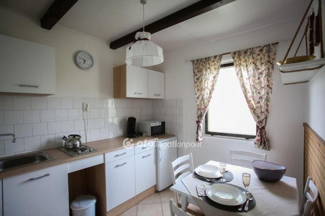 Eladó családi ház, Harkányban 119 M Ft, 7+1 szobás