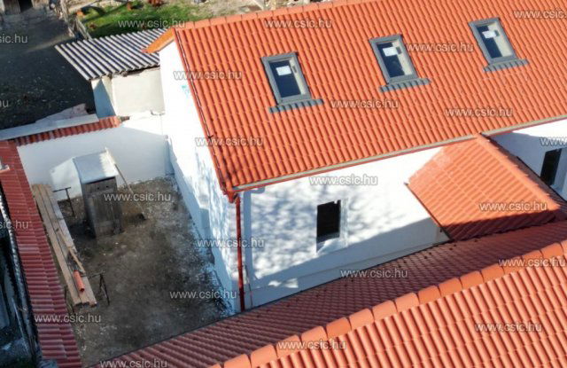 Eladó családi ház, Budakalászon 124.9 M Ft, 4 szobás