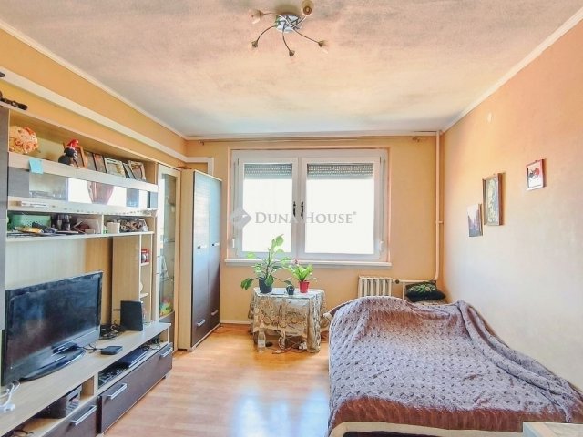 Eladó panellakás, Budapesten, XIX. kerületben 64 M Ft, 3 szobás