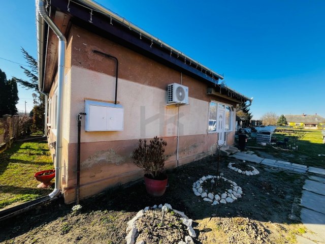 Eladó családi ház, Bolhóban 27 M Ft, 2 szobás