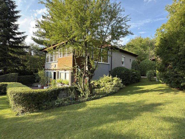 Eladó családi ház, Szentendrén 129.9 M Ft, 5 szobás